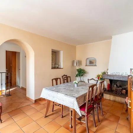 Hébergement de vacances Maison Avec Vue Sur Les Alpilles Les Angles (Gard)