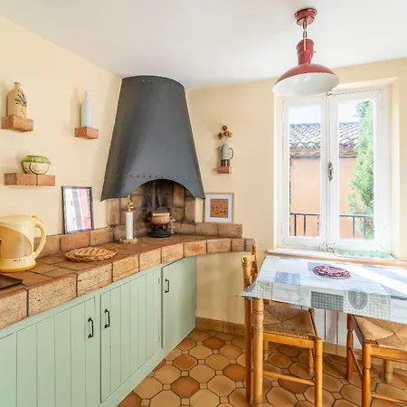 Maison Avec Vue Sur Les Alpilles * Les Angles (Gard)