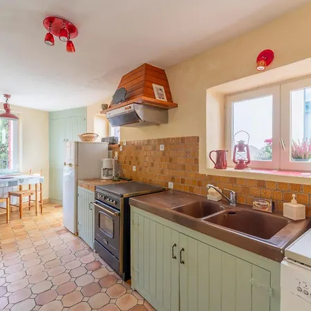 Maison Avec Vue Sur Les Alpilles Hébergement de vacances Les Angles (Gard)